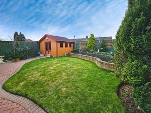 Photo 7- click for photo gallery